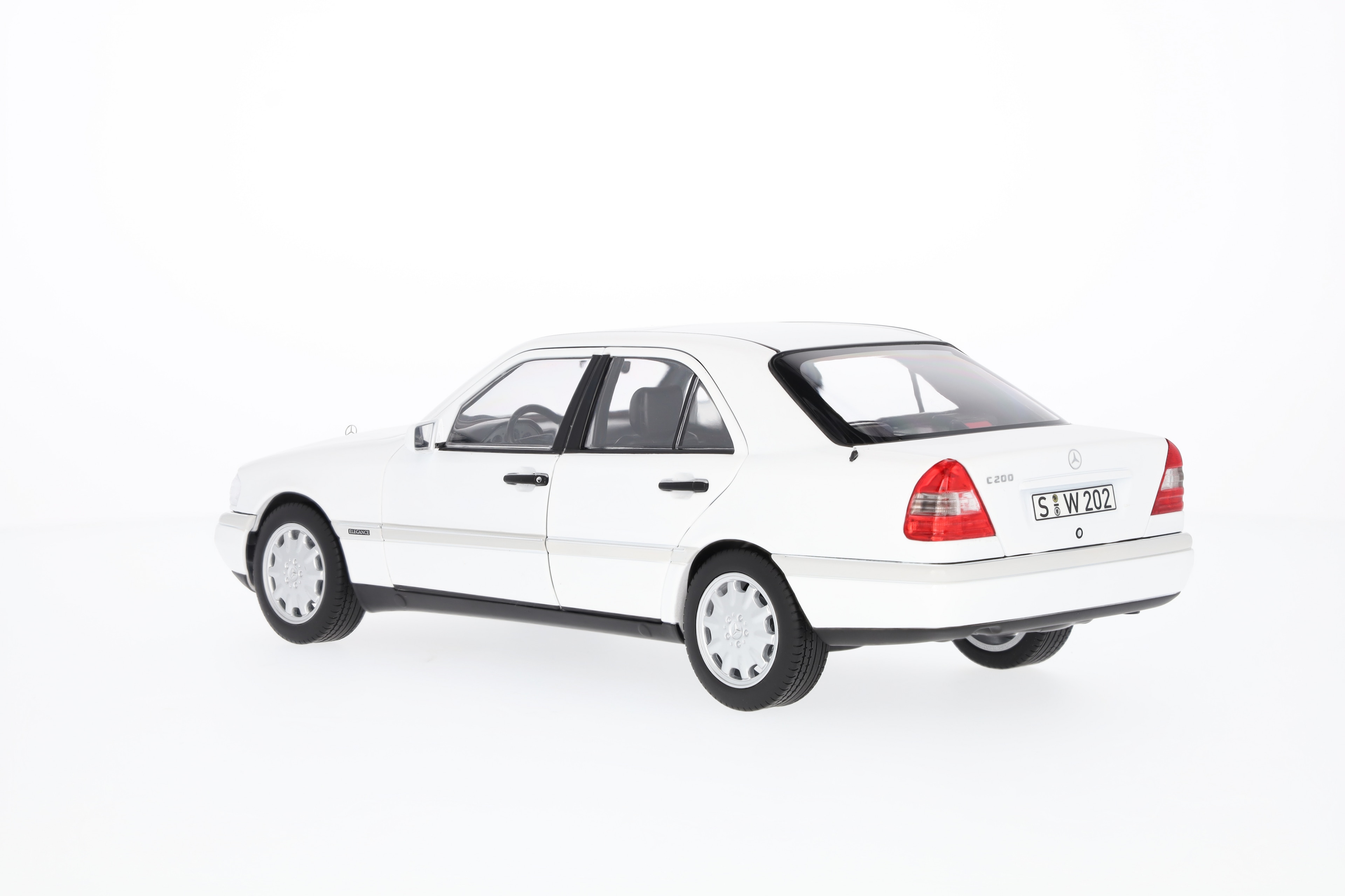 C 200 berlina W 202 (1993-1996) - blanco polar, Norev, 1:18