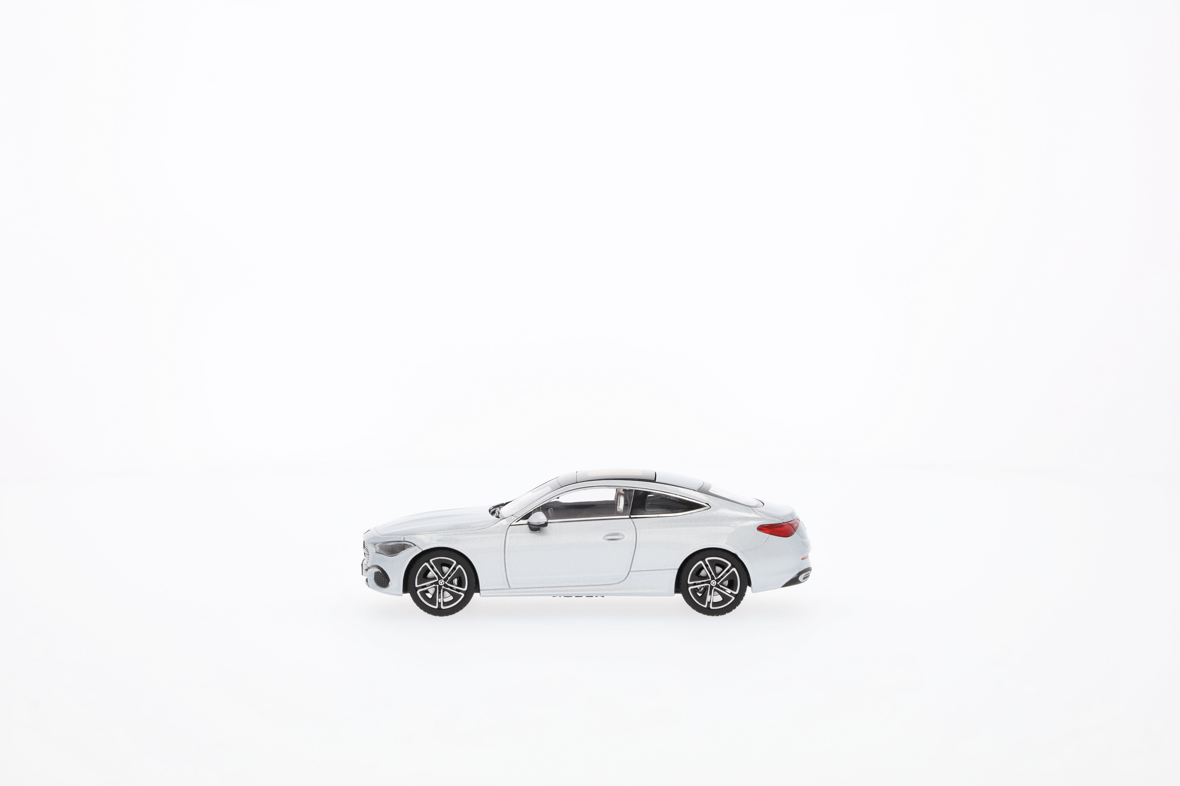 CLE coupé, AVANTGARDE, C236 - plata hightech, Norev, 1:43
