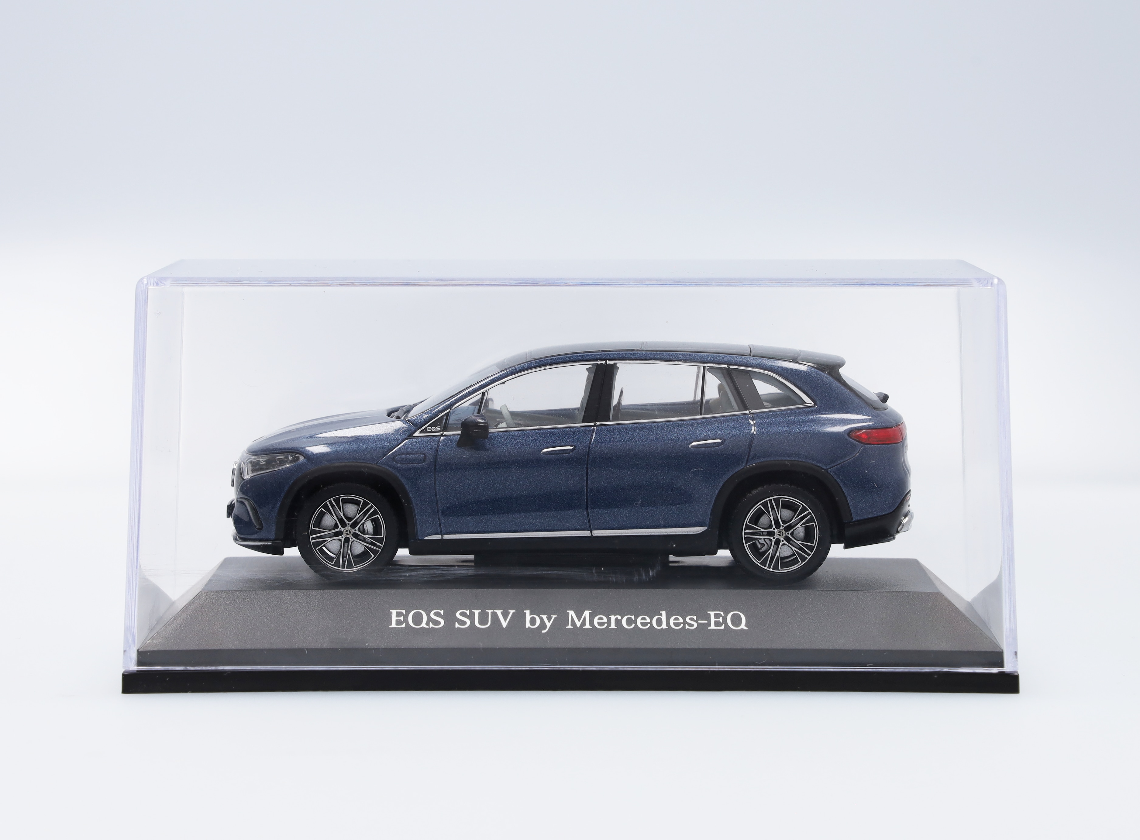 EQS SUV, X296, 1:43, diversos colores