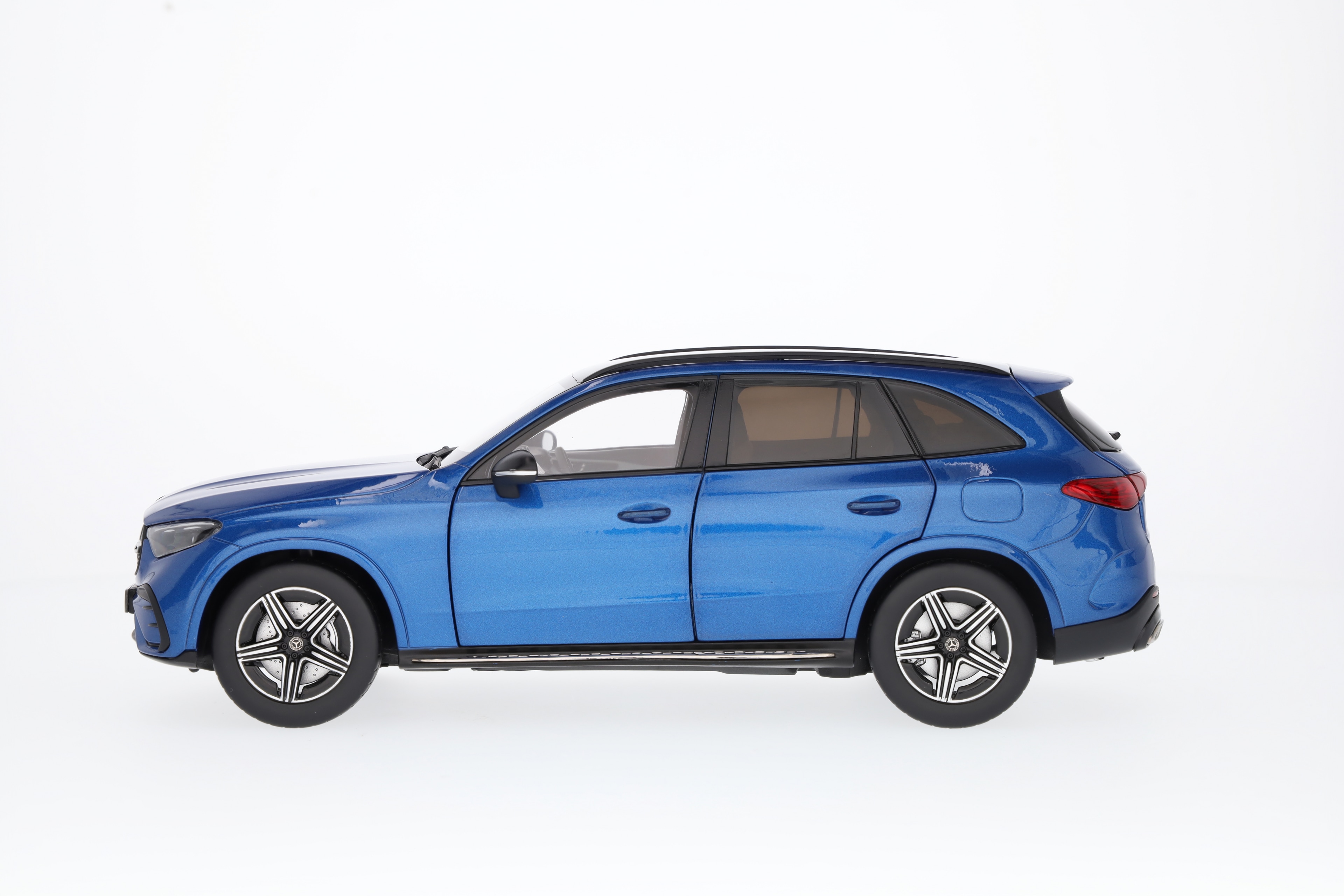 GLC, AMG Line, X254 - azul espectral, iScale, 1:18