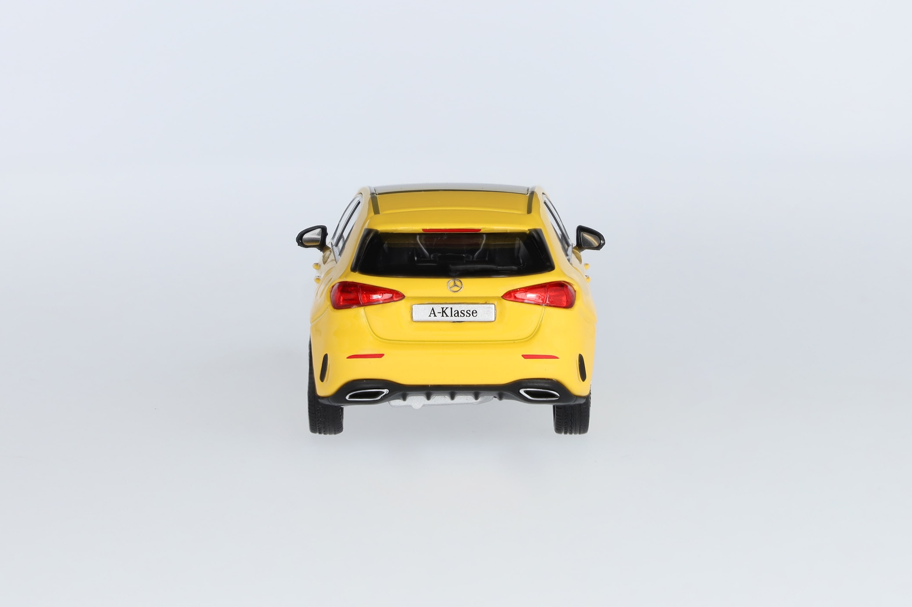 Clase A, Berlina compacta, AMG Line, W177 - amarillo sol, Minimax, 1:43