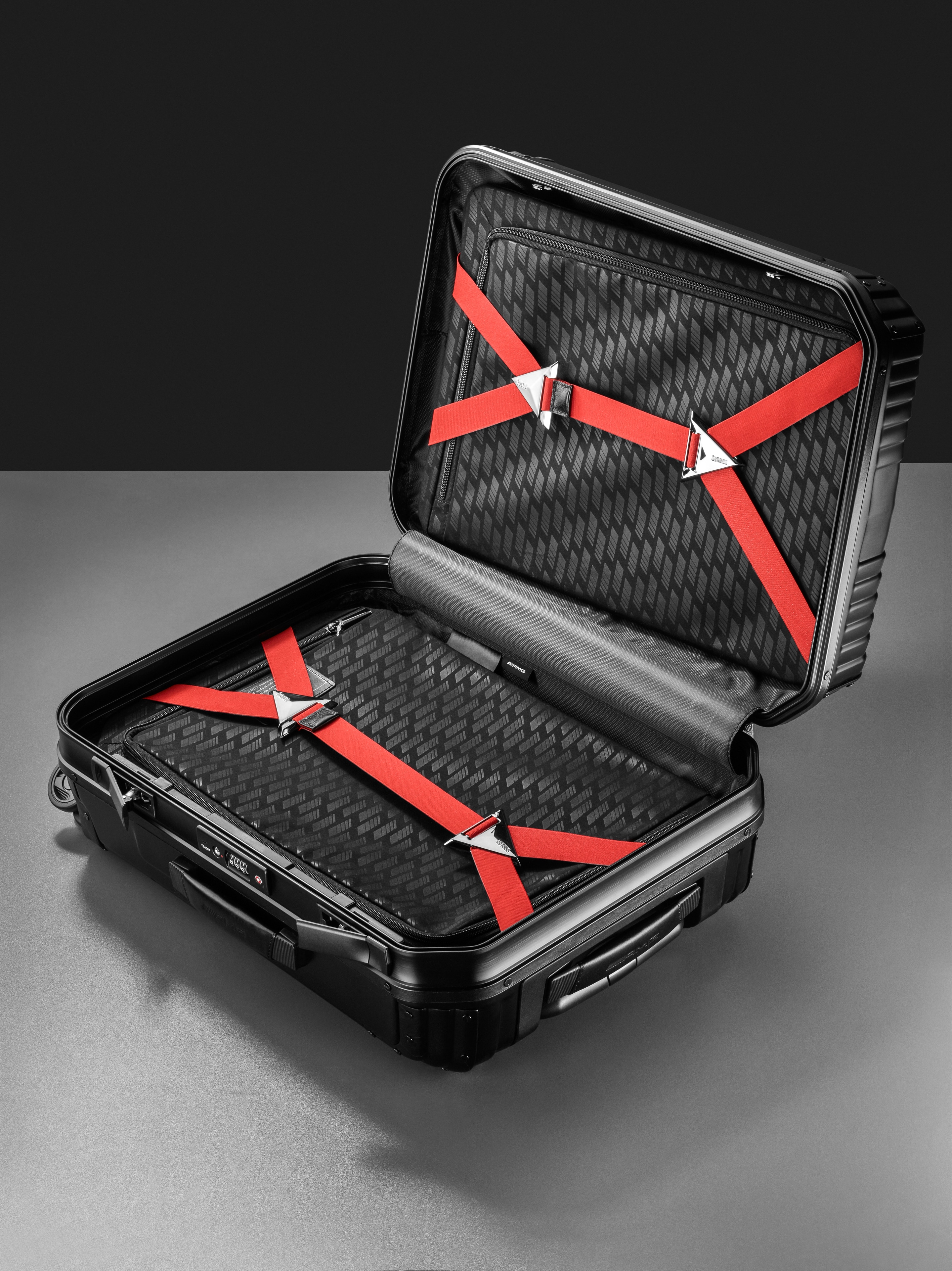Maleta AMG, 7R Master, 55 cm - negro, Aluminio, Hartmann, 37,5 l