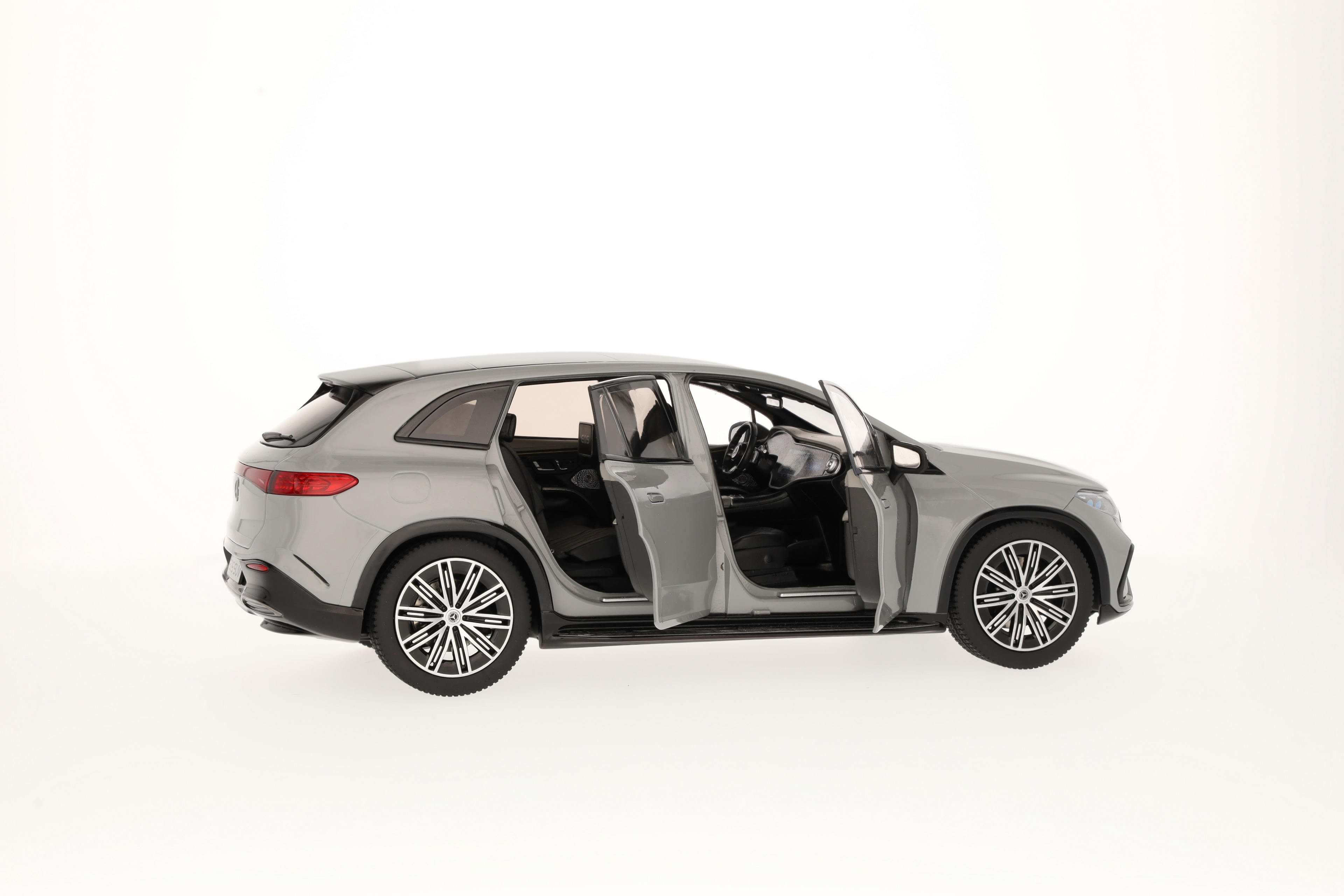 EQS SUV, AMG Line, X296 - MANUFAKTUR gris alpino uni, NZG, 1:18