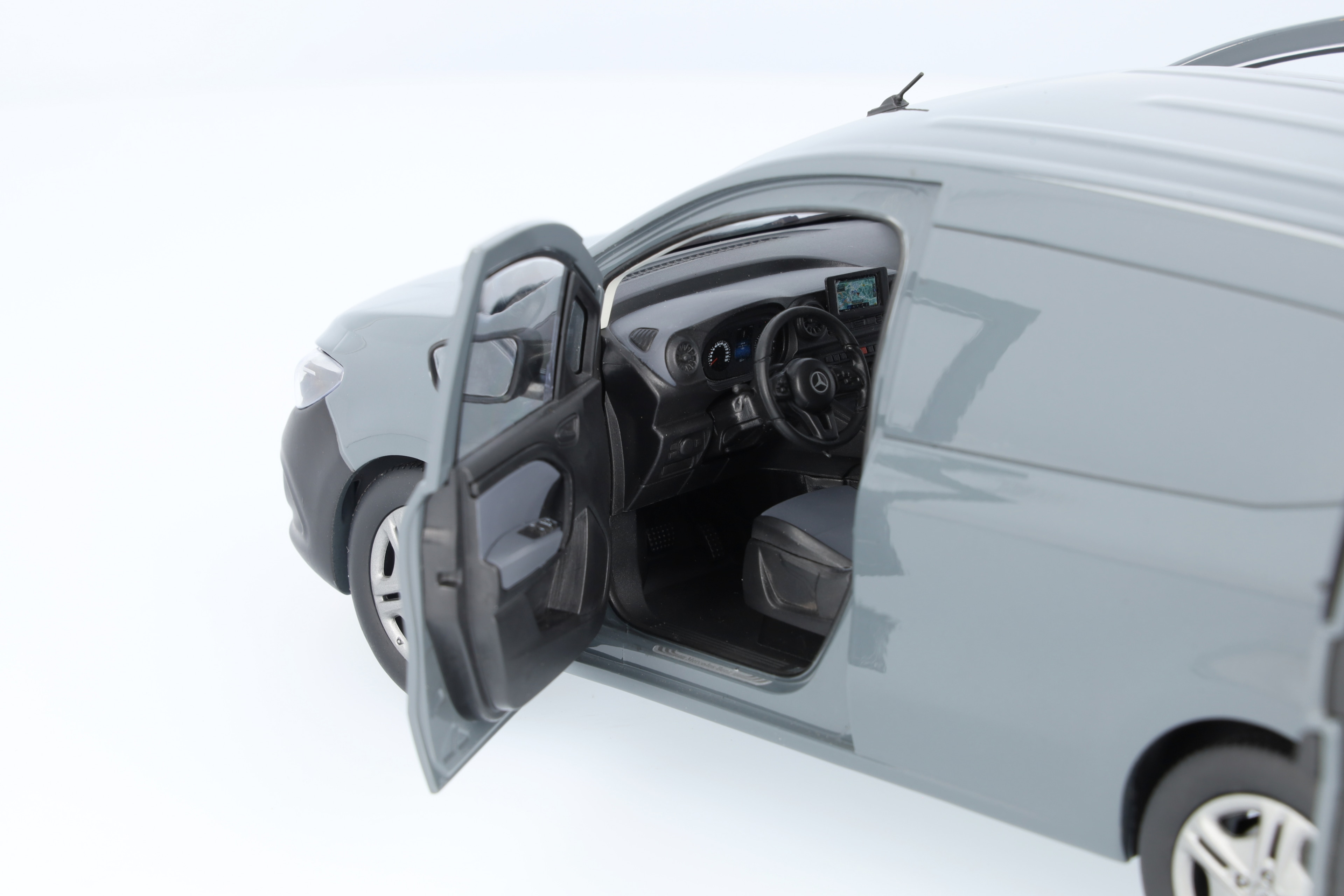 Citan, Furgón - gris magnetita, NZG, 1:18