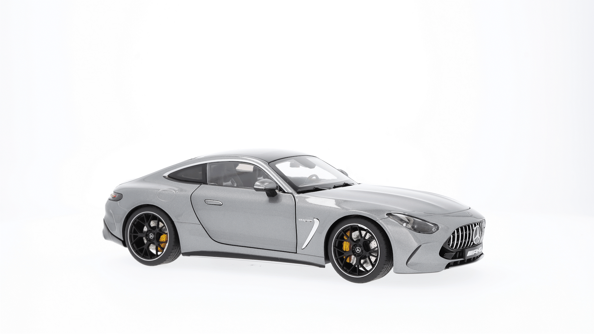 Mercedes-AMG GT 63, C192 - gris selenita, NZG, 1:18