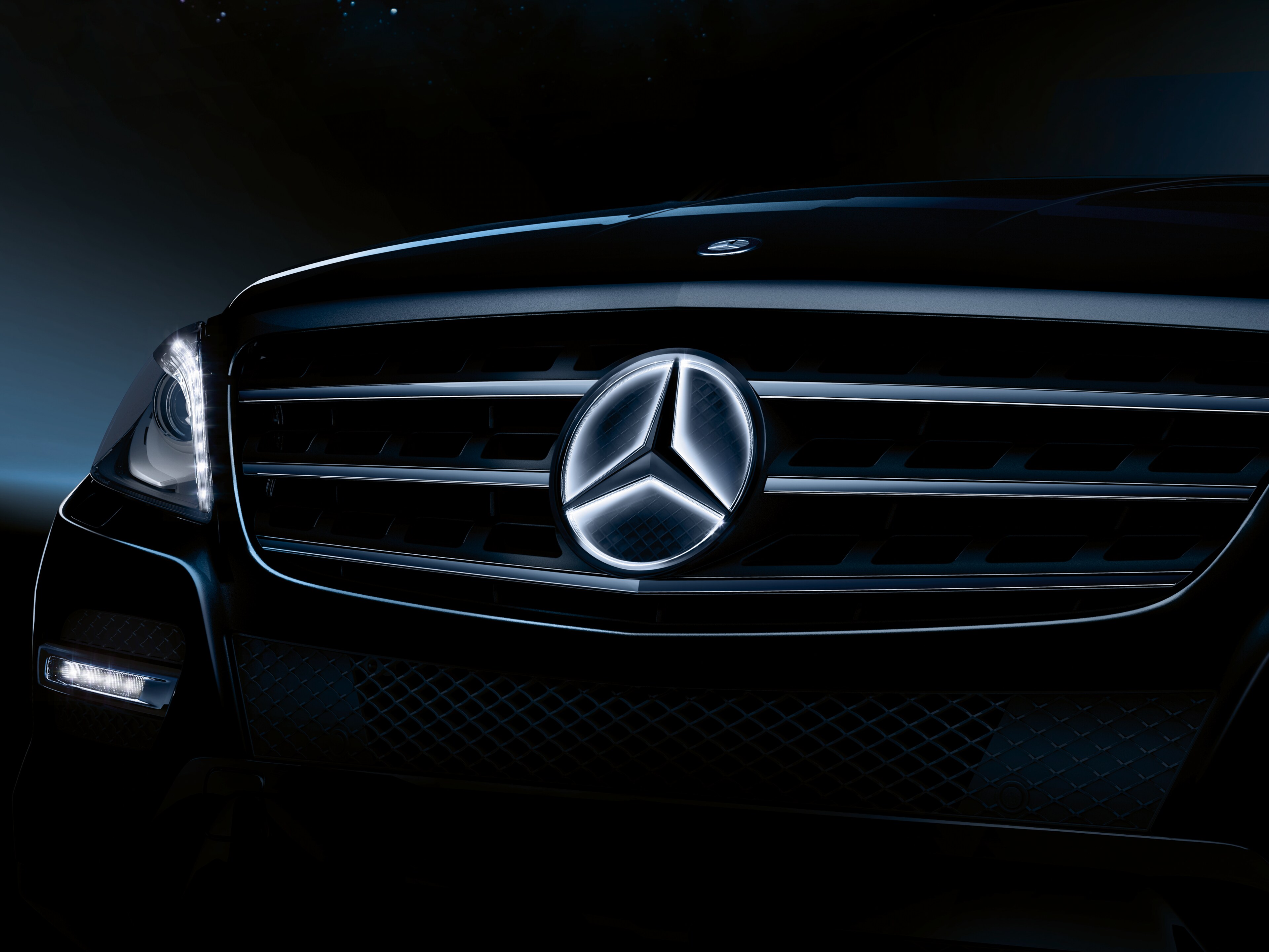 Estrella Mercedes iluminada, Elemento decorativo - Cromo, cromo