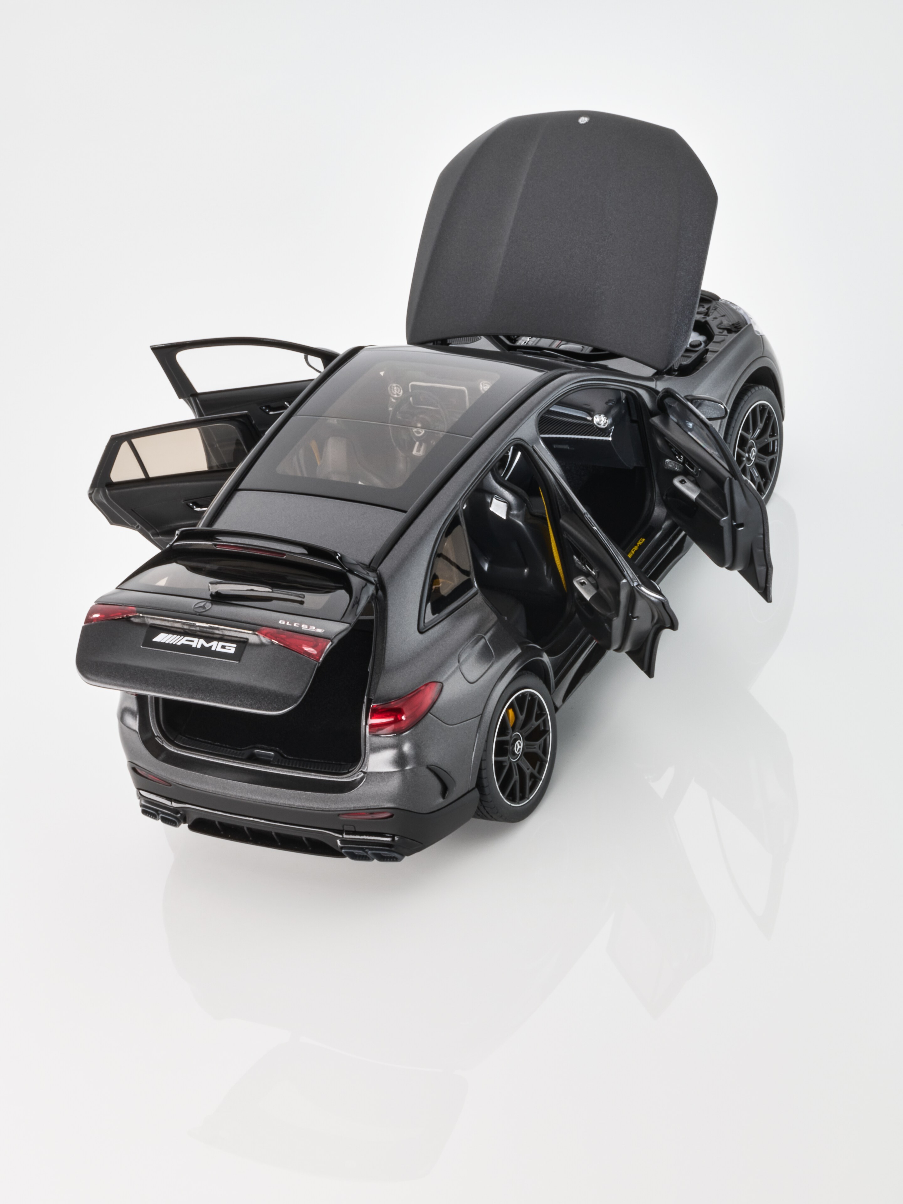Mercedes-AMG GLC 63, S E PERFORMANCE, X254, edition #1 - MANUFAKTUR gris grafito magno, NZG, 1:18