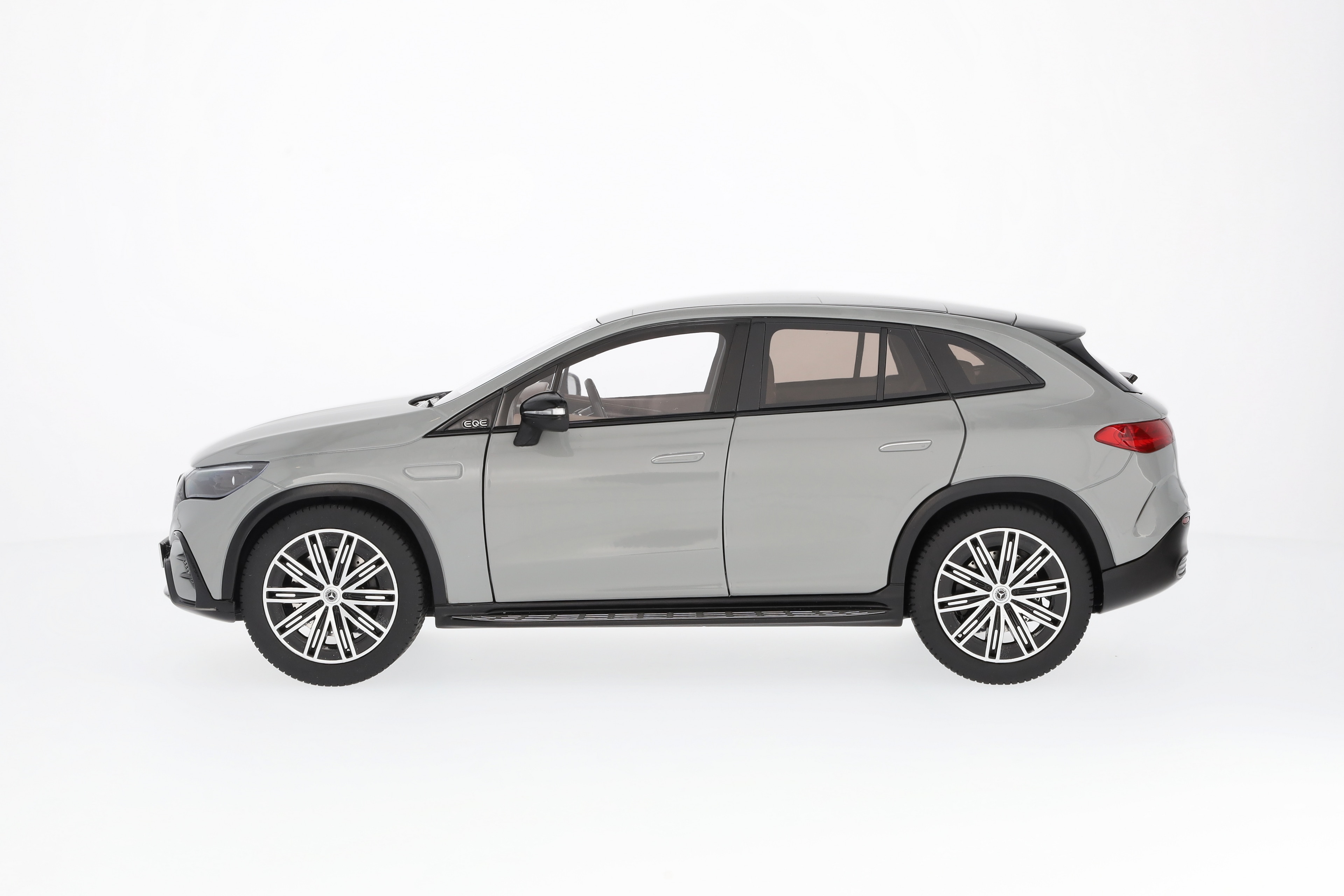 EQE SUV, AMG Line, X294 - MANUFAKTUR gris alpino uni, NZG, 1:18