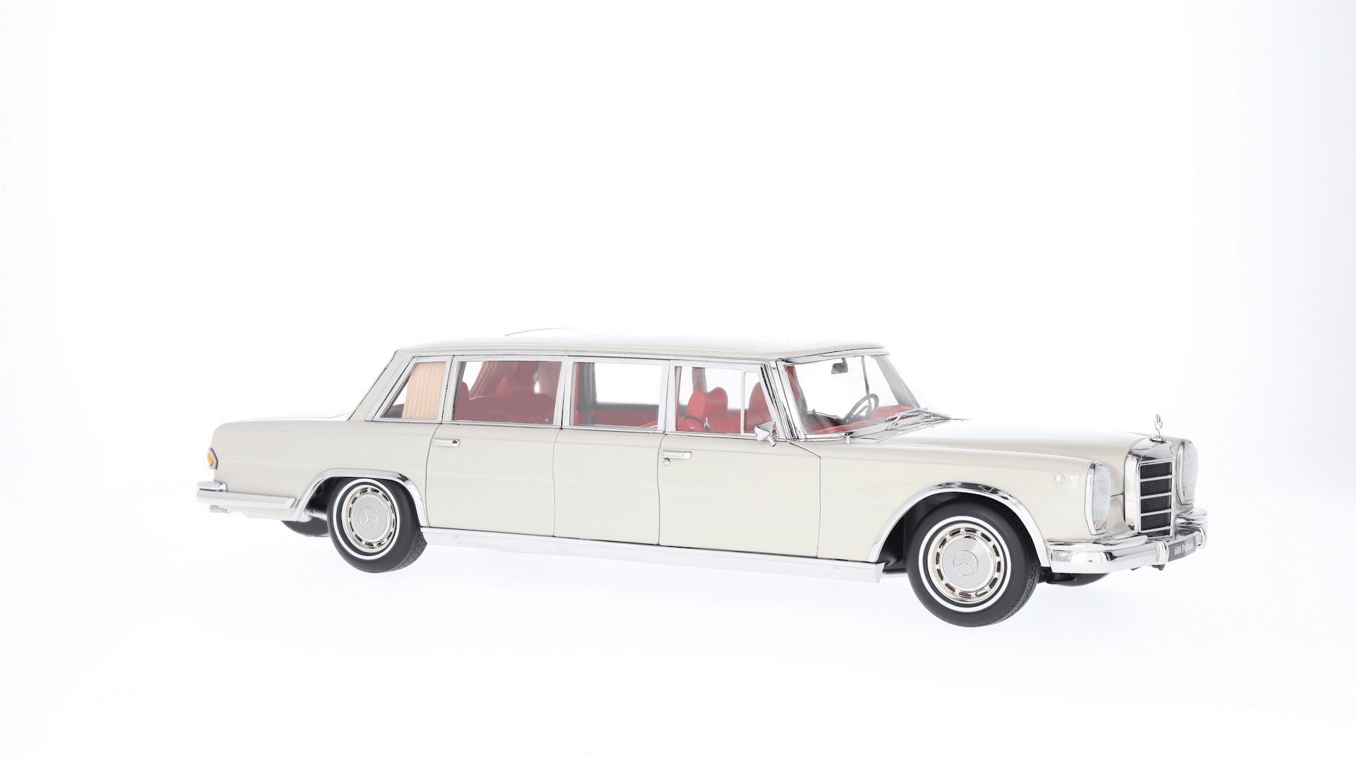 600 Pullmann W 100 (1963-1981) - gris blanco, NZG, 1:18