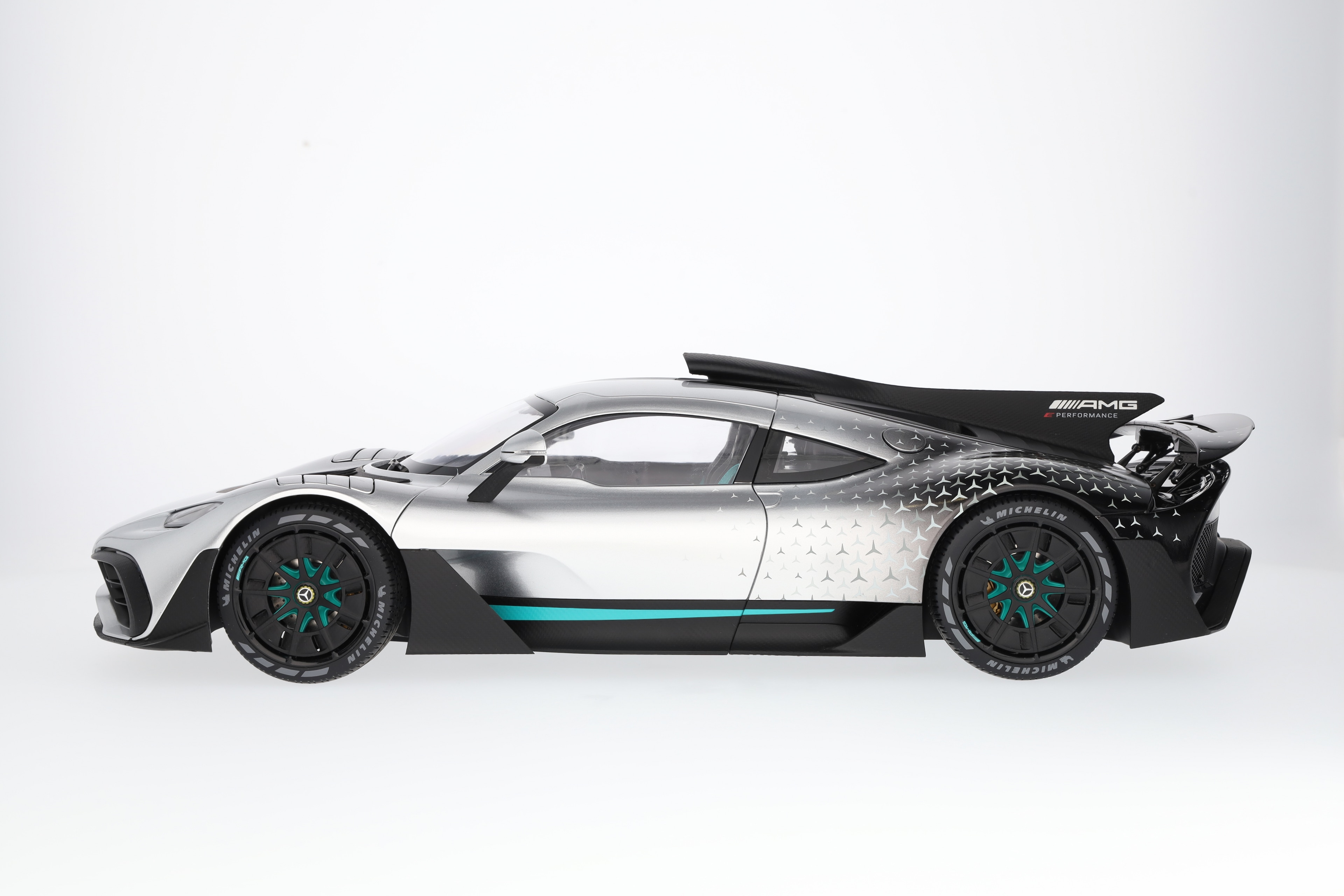 Mercedes-AMG ONE, C298 - plata, NZG, 1:12